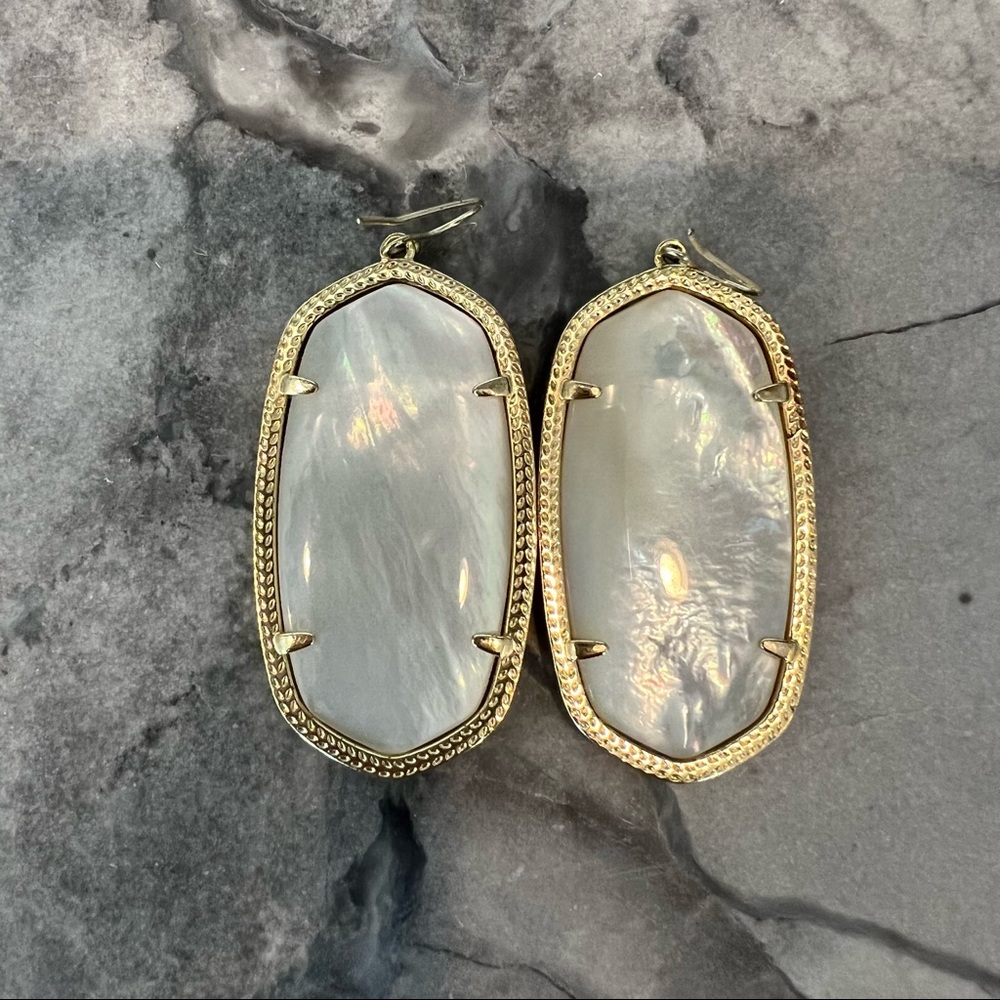 Kendra Scott Danielle Earrings in Ivory Mother of Pearl